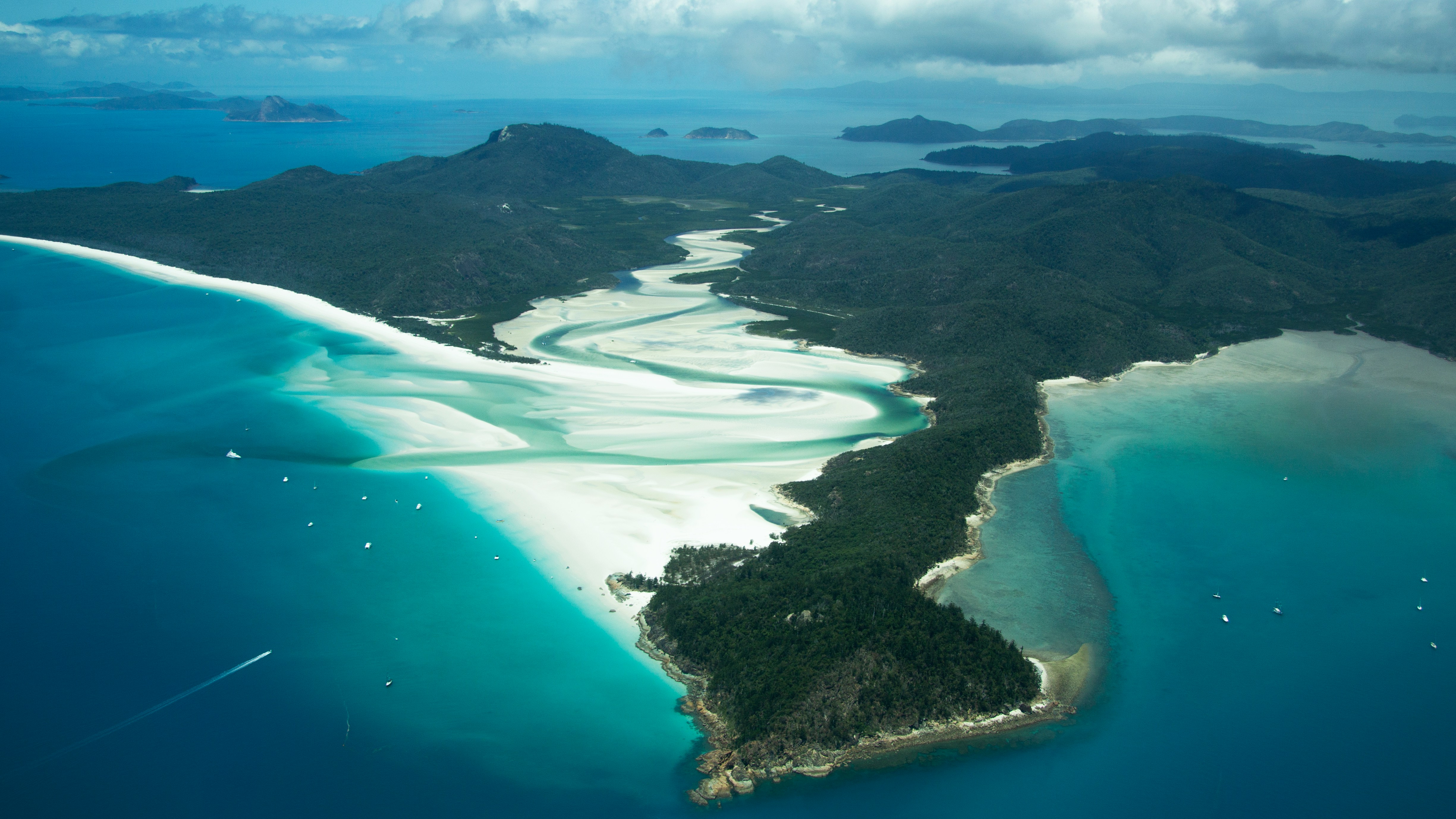 Whitehaven Beach and its white silica sand, Whitsundays, Australia